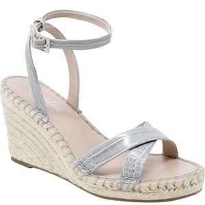 NEW in the Box! Wedges - Silver